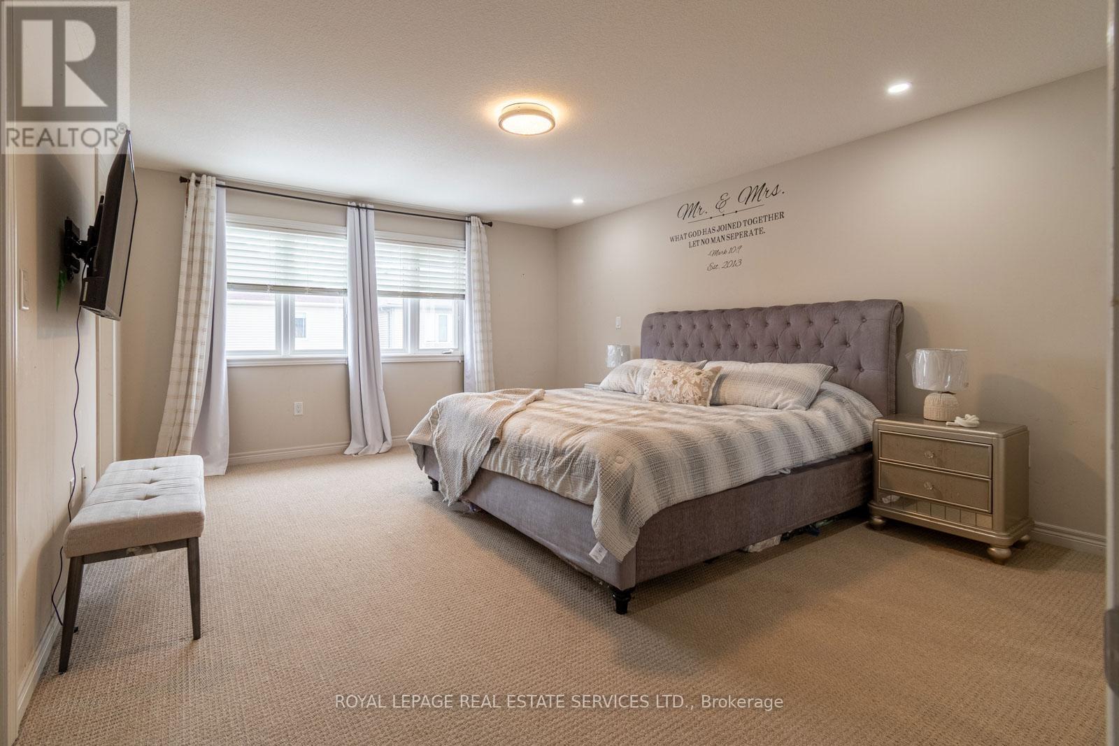 












75 CHAMOMILE DRIVE

,
Hamilton,




Ontario
L8W0C1

