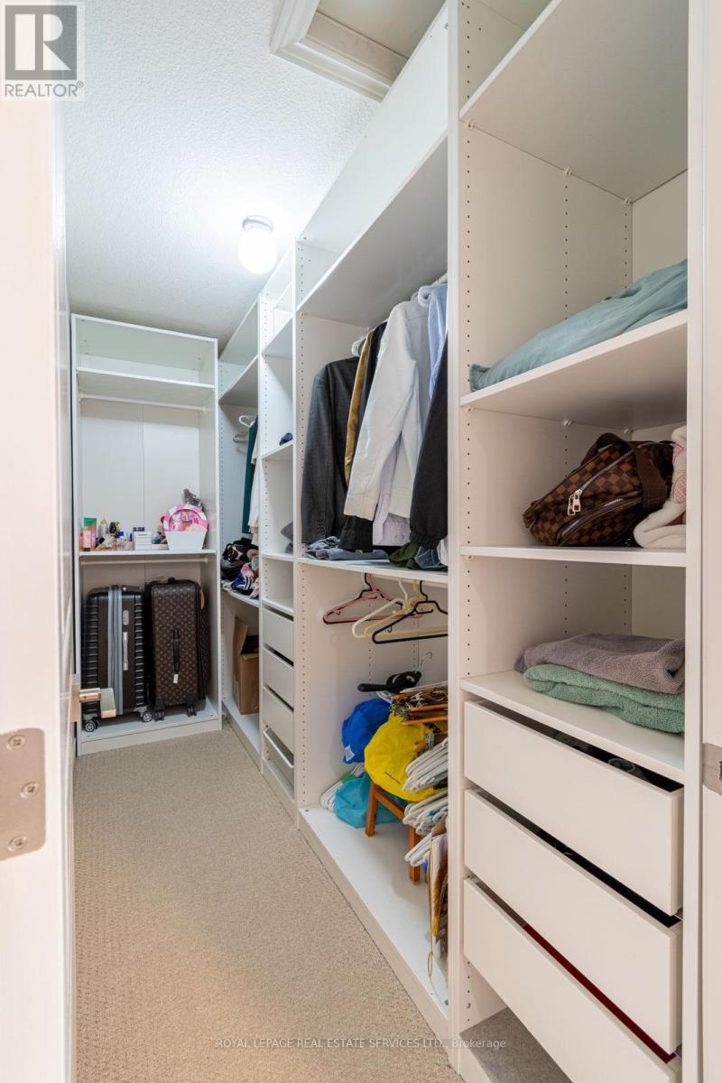 












75 CHAMOMILE DRIVE

,
Hamilton,




Ontario
L8W0C1

