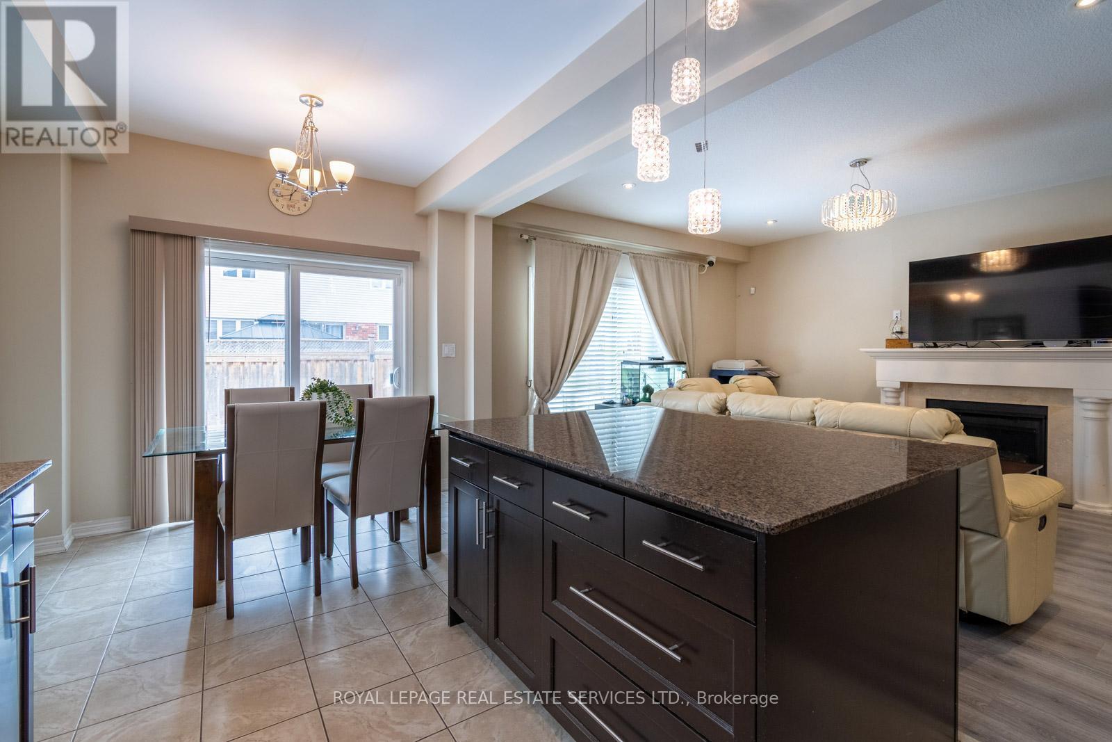 












75 CHAMOMILE DRIVE

,
Hamilton,




Ontario
L8W0C1

