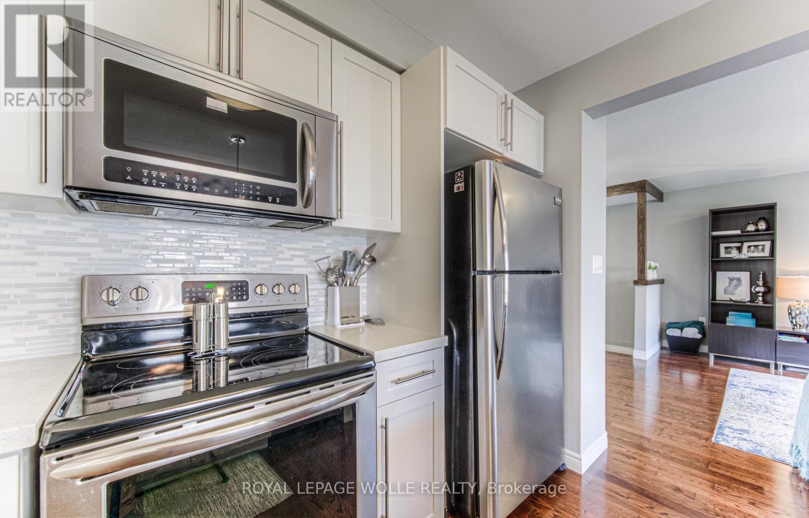 












18 CREEK RIDGE STREET

,
Kitchener,




Ontario
N2R0B5


