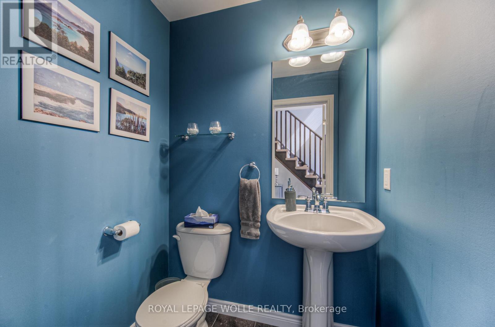 












18 CREEK RIDGE STREET

,
Kitchener,




Ontario
N2R0B5

