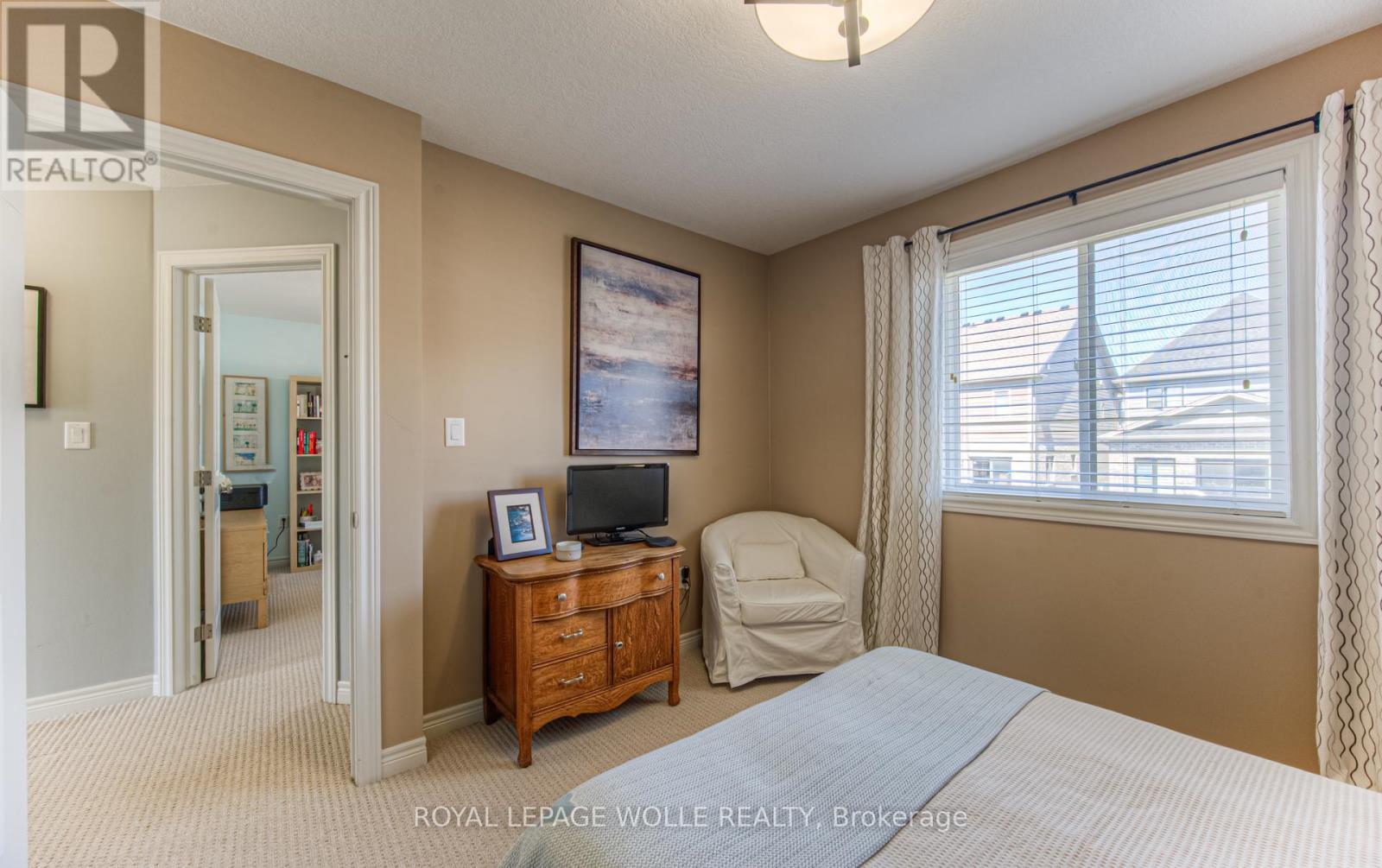 












18 CREEK RIDGE STREET

,
Kitchener,




Ontario
N2R0B5

