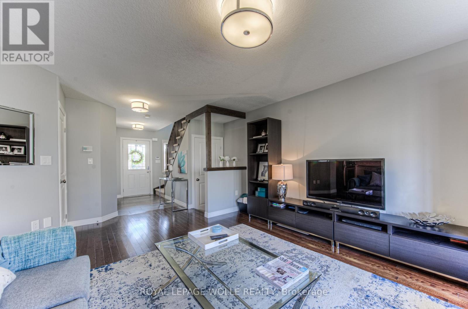 












18 CREEK RIDGE STREET

,
Kitchener,




Ontario
N2R0B5

