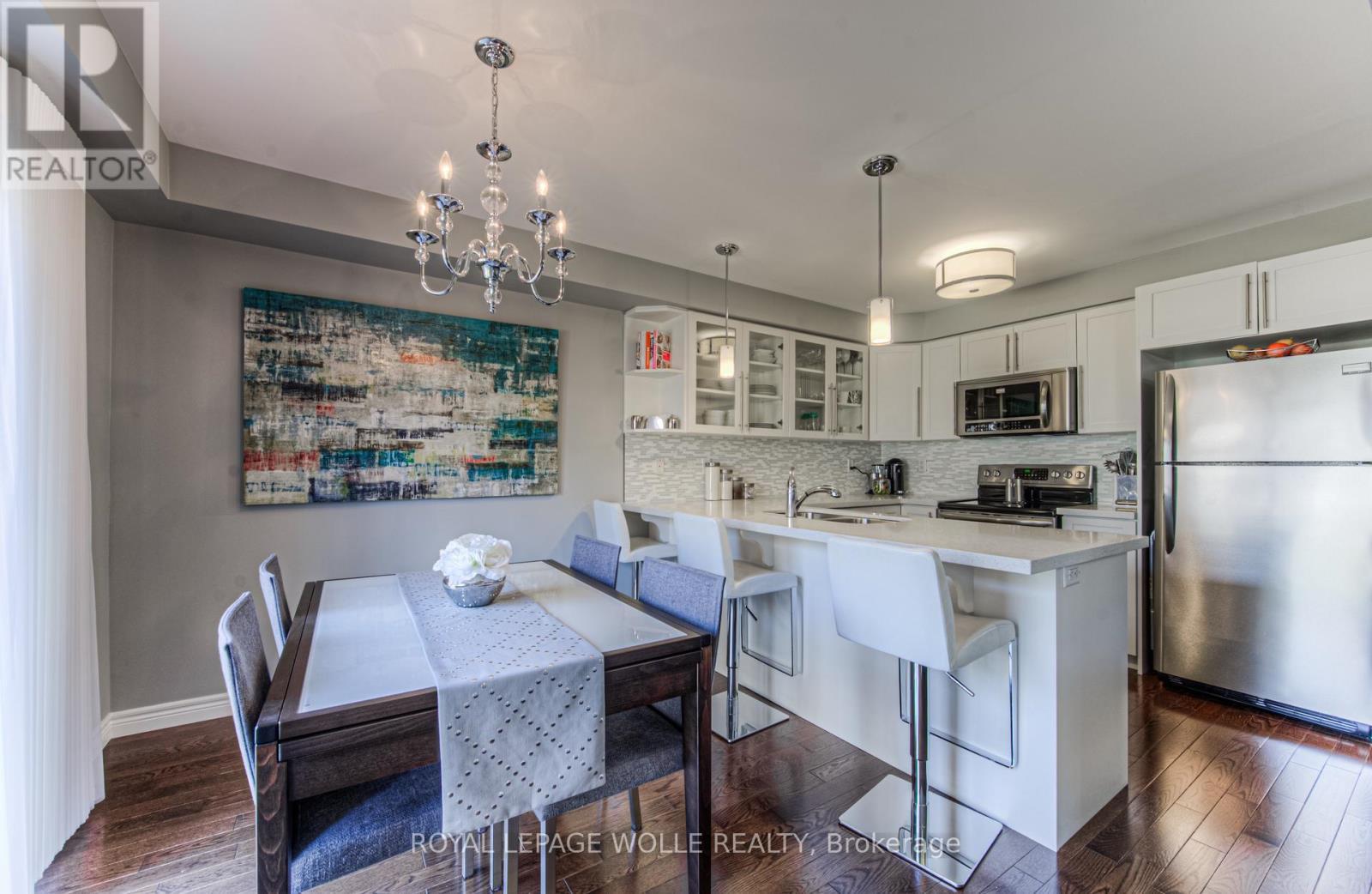 












18 CREEK RIDGE STREET

,
Kitchener,




Ontario
N2R0B5

