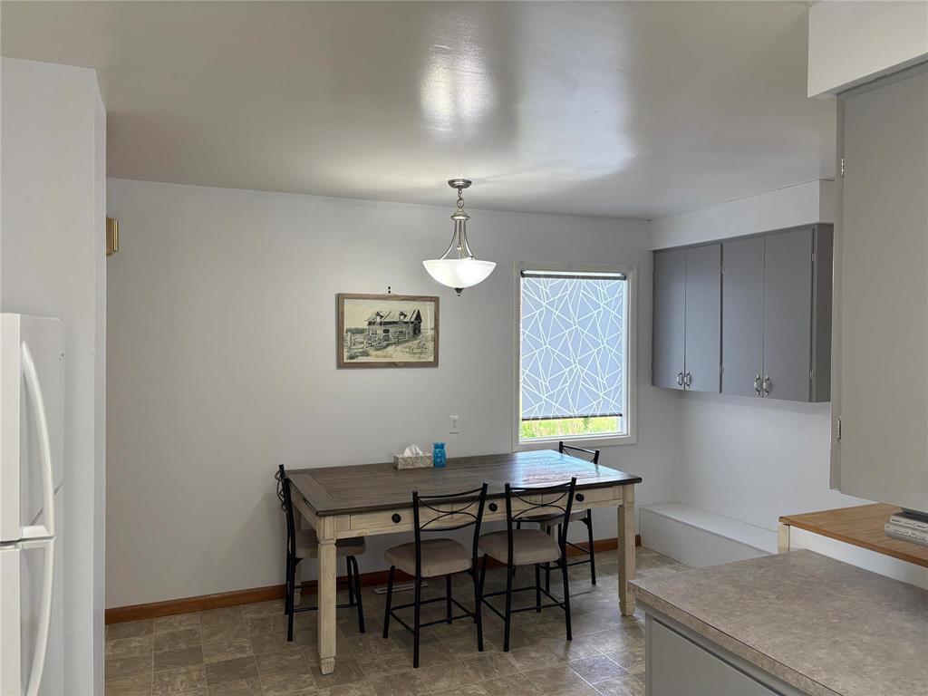 












14 5th Street SE

,
Hamiota,




Manitoba
R0M0T0

