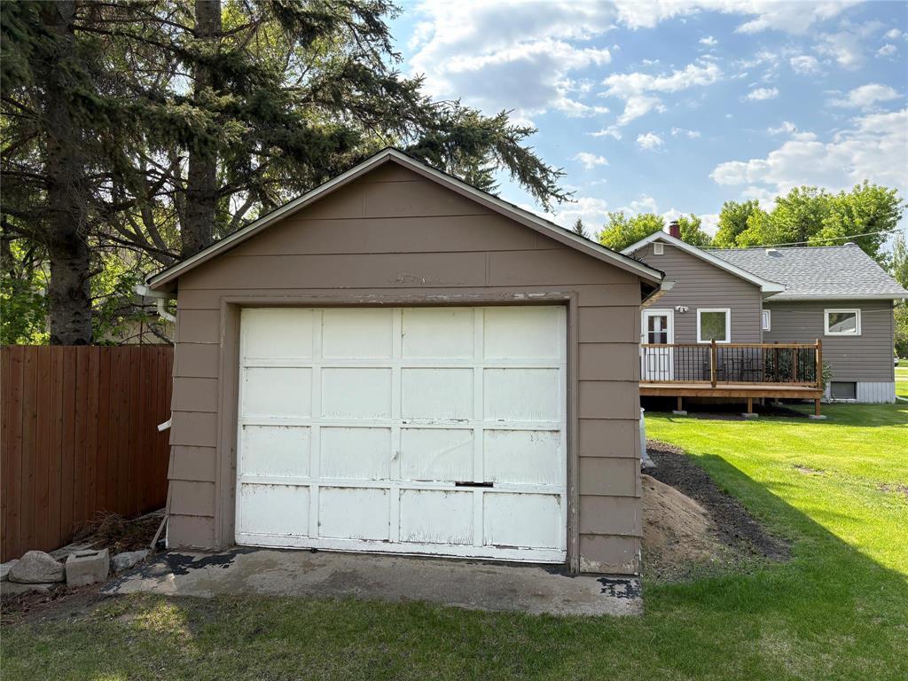 












14 5th Street SE

,
Hamiota,




Manitoba
R0M0T0

