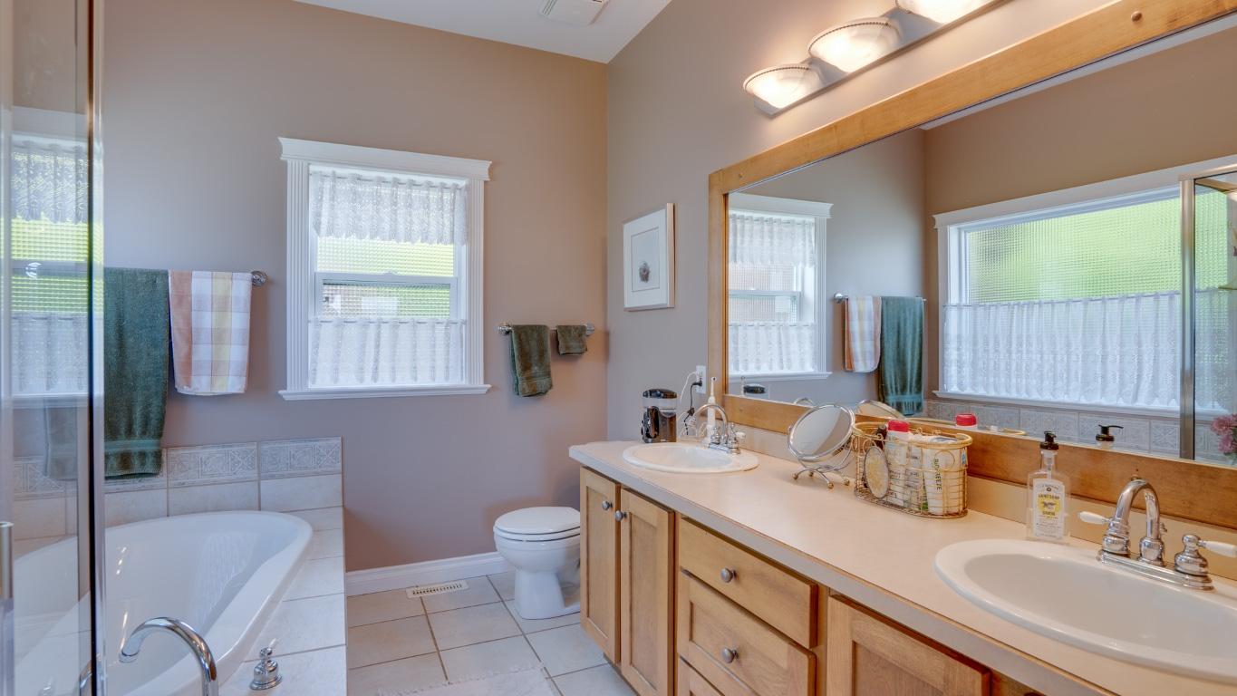 









667


Mt. York

Drive,
Coldstream,




BC
V1B 3X2

