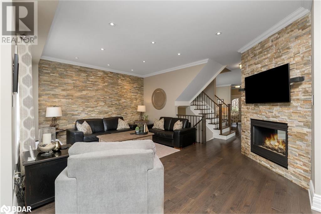 












211 EATON Street

,
Georgetown,




Ontario
L7G5Y2


