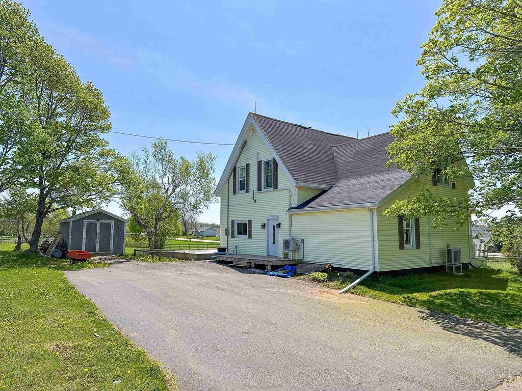 












684 rte 25

,
York,




PE
C0A 1P0

