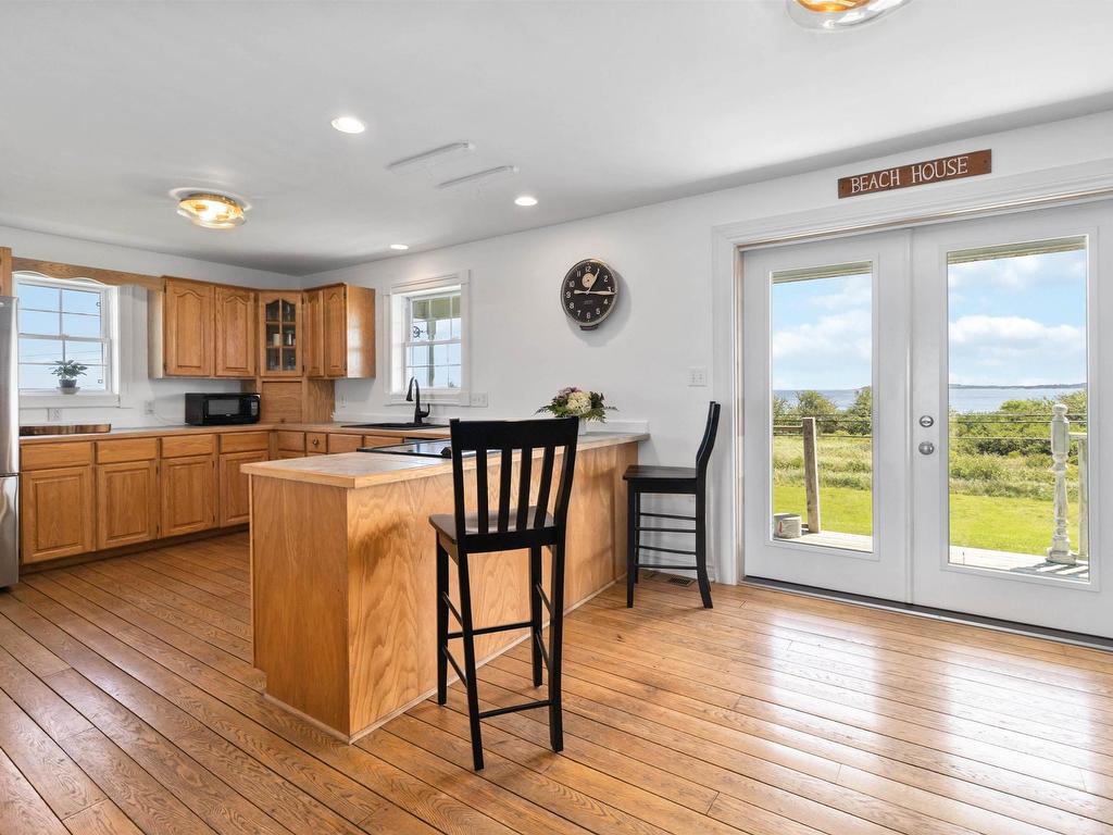 












5157 Shore Road

,
North East Harbour,




NS
B0T 1W0

