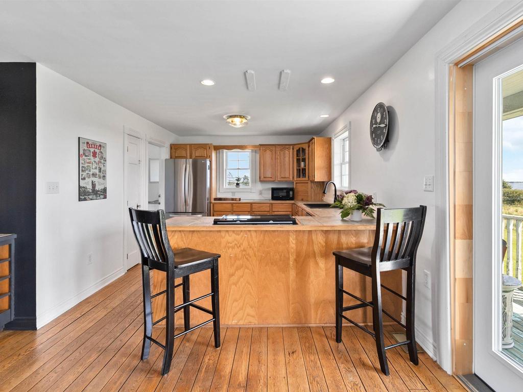 












5157 Shore Road

,
North East Harbour,




NS
B0T 1W0

