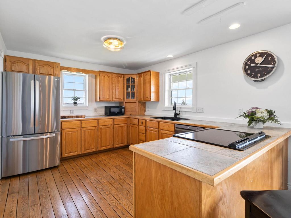 












5157 Shore Road

,
North East Harbour,




NS
B0T 1W0

