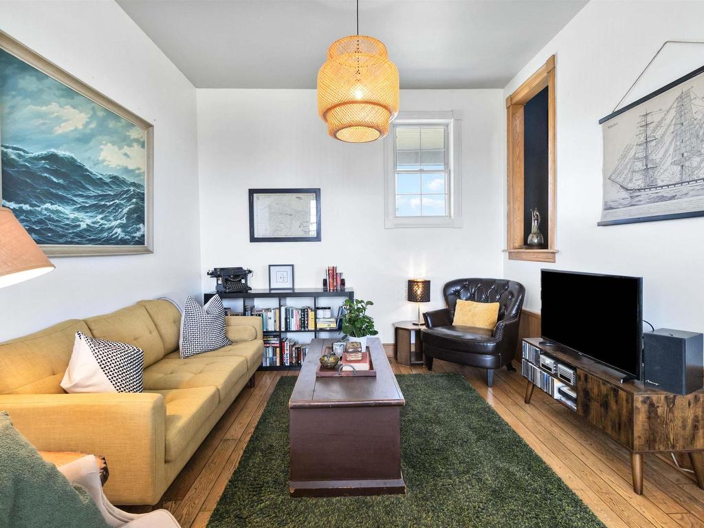 












5157 Shore Road

,
North East Harbour,




NS
B0T 1W0


