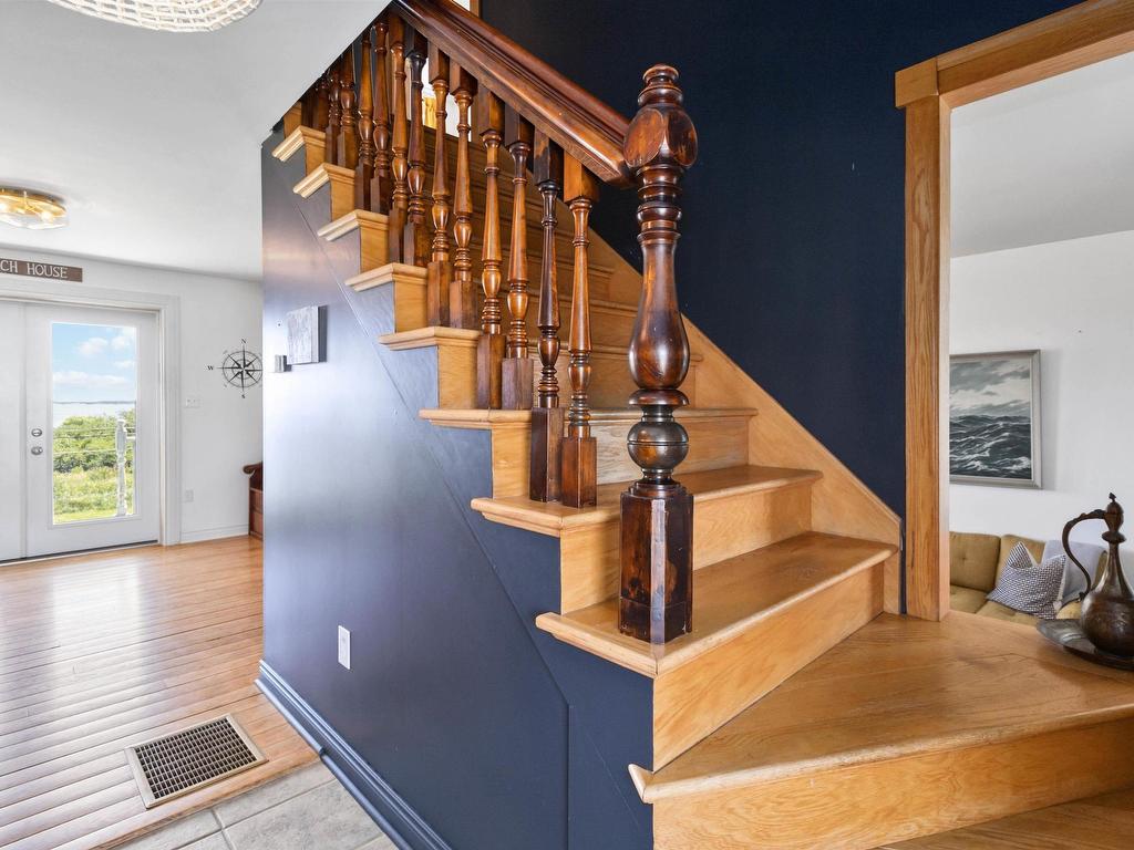 












5157 Shore Road

,
North East Harbour,




NS
B0T 1W0

