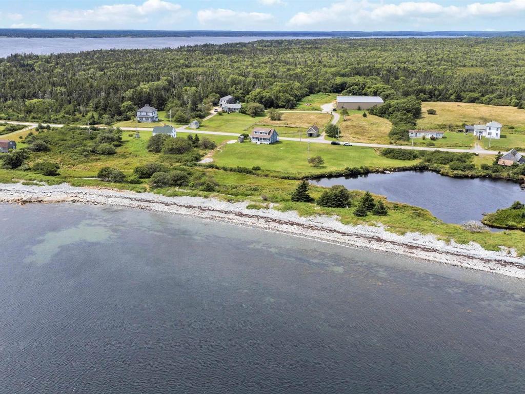 












5157 Shore Road

,
North East Harbour,




NS
B0T 1W0

