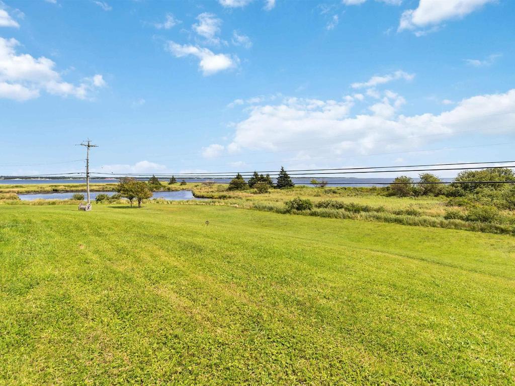 












5157 Shore Road

,
North East Harbour,




NS
B0T 1W0

