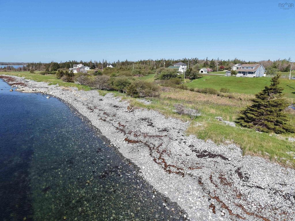 












5157 Shore Road

,
North East Harbour,




NS
B0T 1W0

