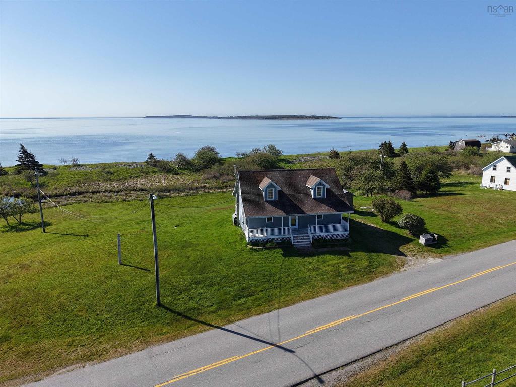 












5157 Shore Road

,
North East Harbour,




NS
B0T 1W0

