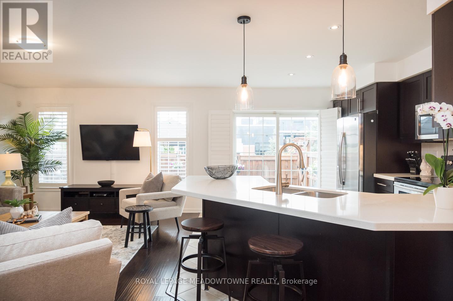 












1065 NADALIN HEIGHTS

,
Milton,




Ontario
L9T8H4

