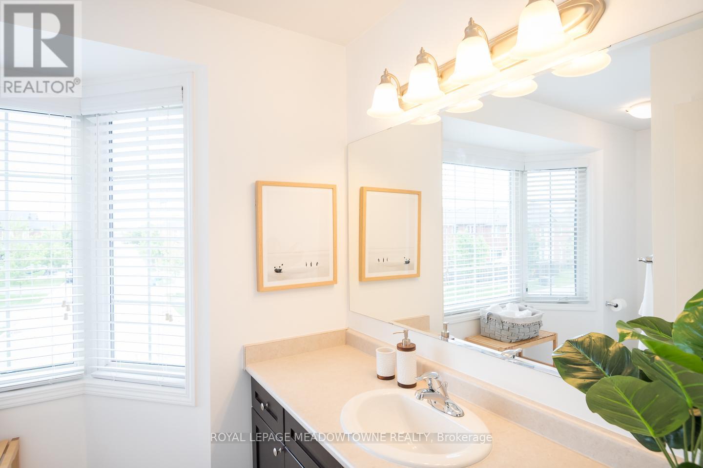 












1065 NADALIN HEIGHTS

,
Milton,




Ontario
L9T8H4

