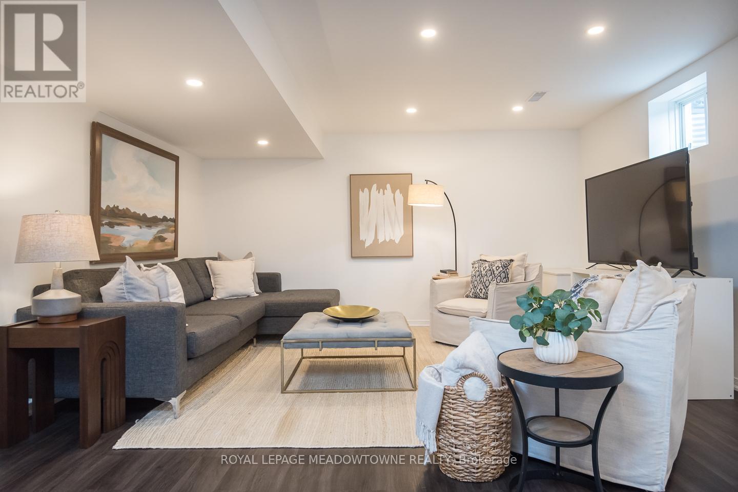 












1065 NADALIN HEIGHTS

,
Milton,




Ontario
L9T8H4

