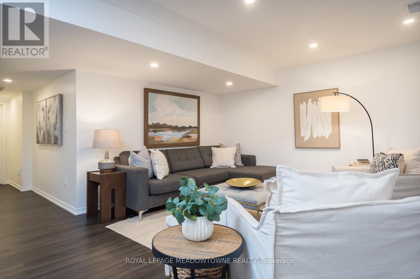 












1065 NADALIN HEIGHTS

,
Milton,




Ontario
L9T8H4

