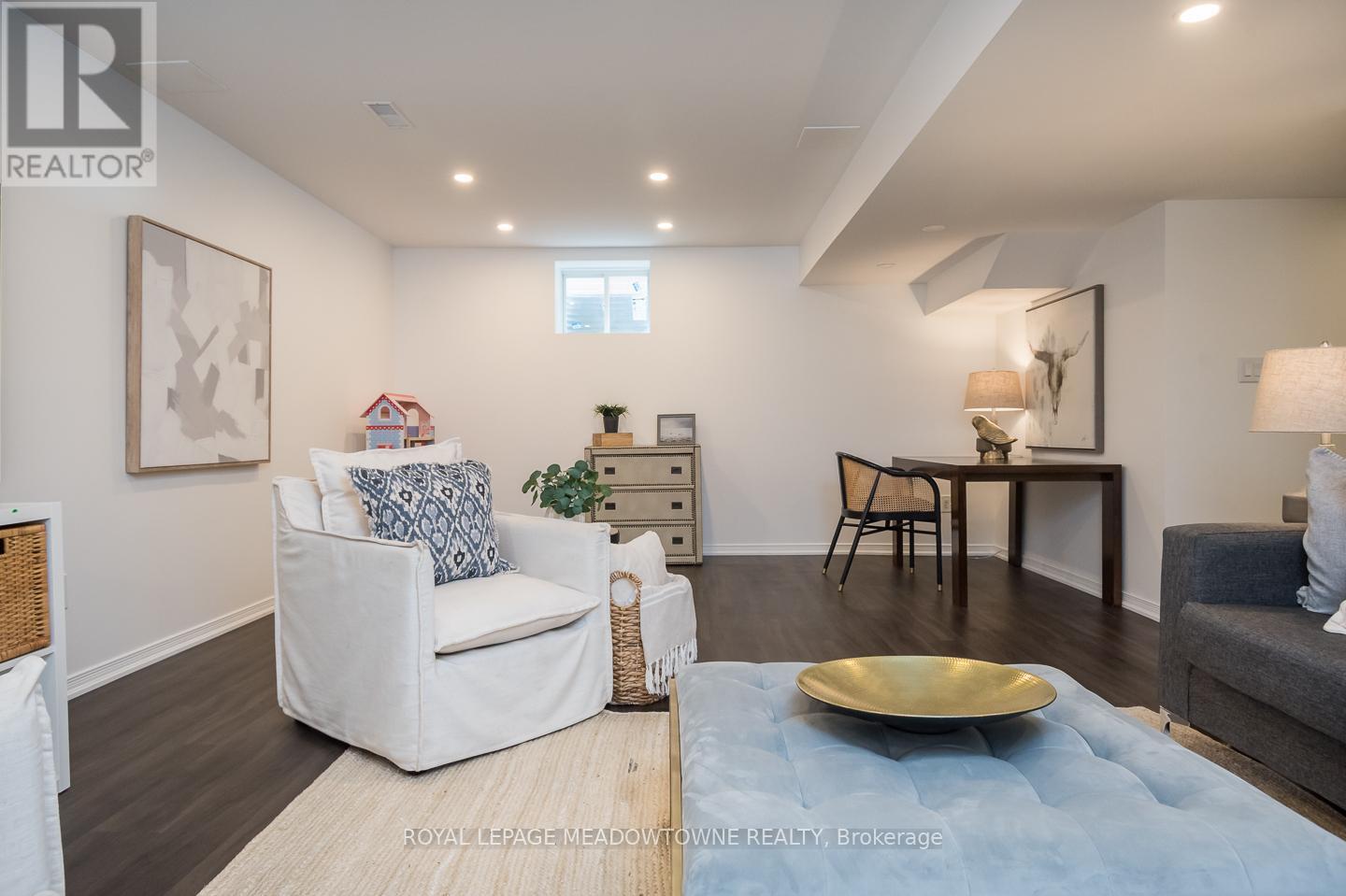 












1065 NADALIN HEIGHTS

,
Milton,




Ontario
L9T8H4


