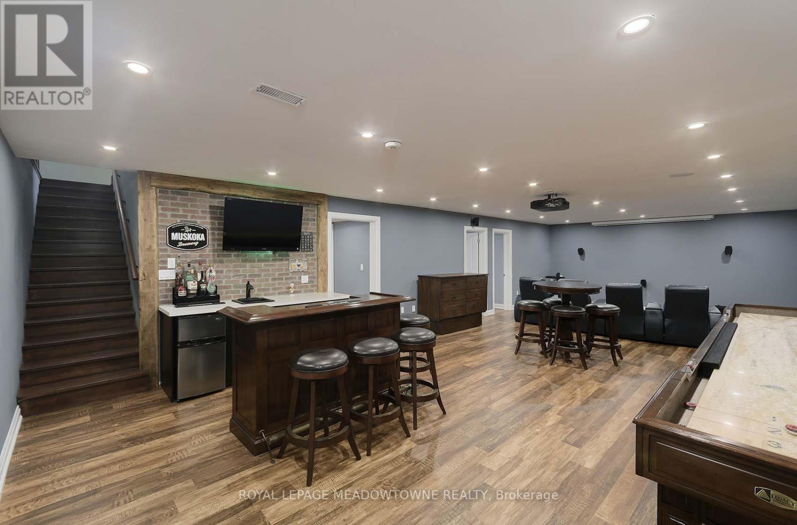 












307 QUEEN STREET S

,
Mississauga,




Ontario
L5M1L9


