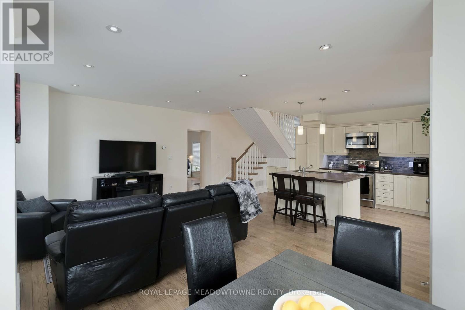 












307 QUEEN STREET S

,
Mississauga,




Ontario
L5M1L9

