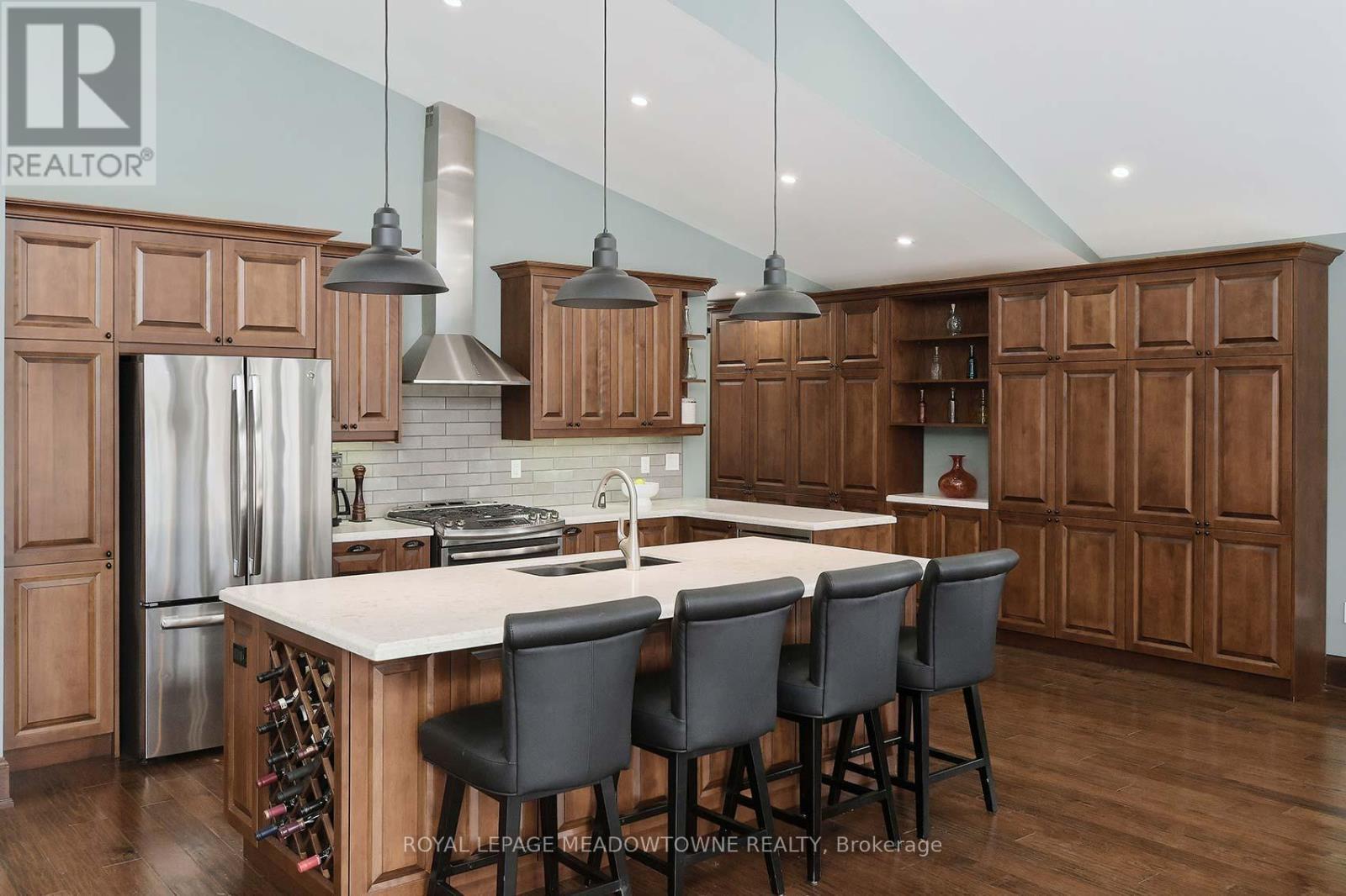 












307 QUEEN STREET S

,
Mississauga,




Ontario
L5M1L9


