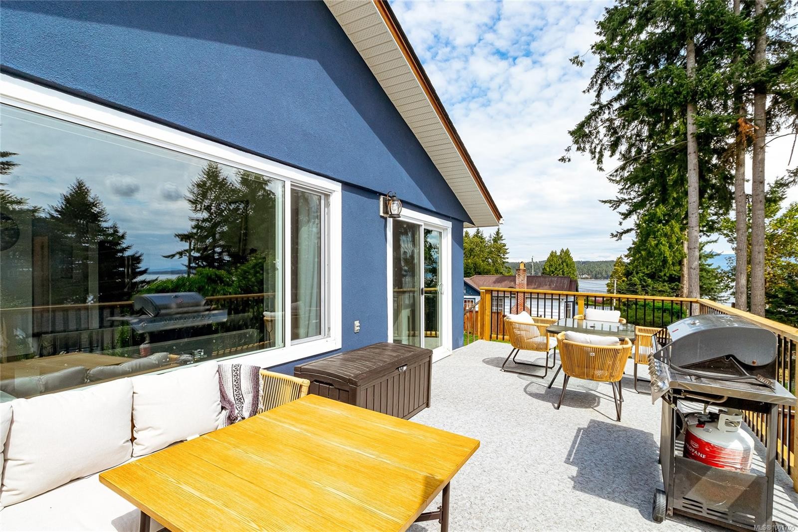 









525


Noowick

Rd,
Mill Bay,




BC
V0R 2P4

