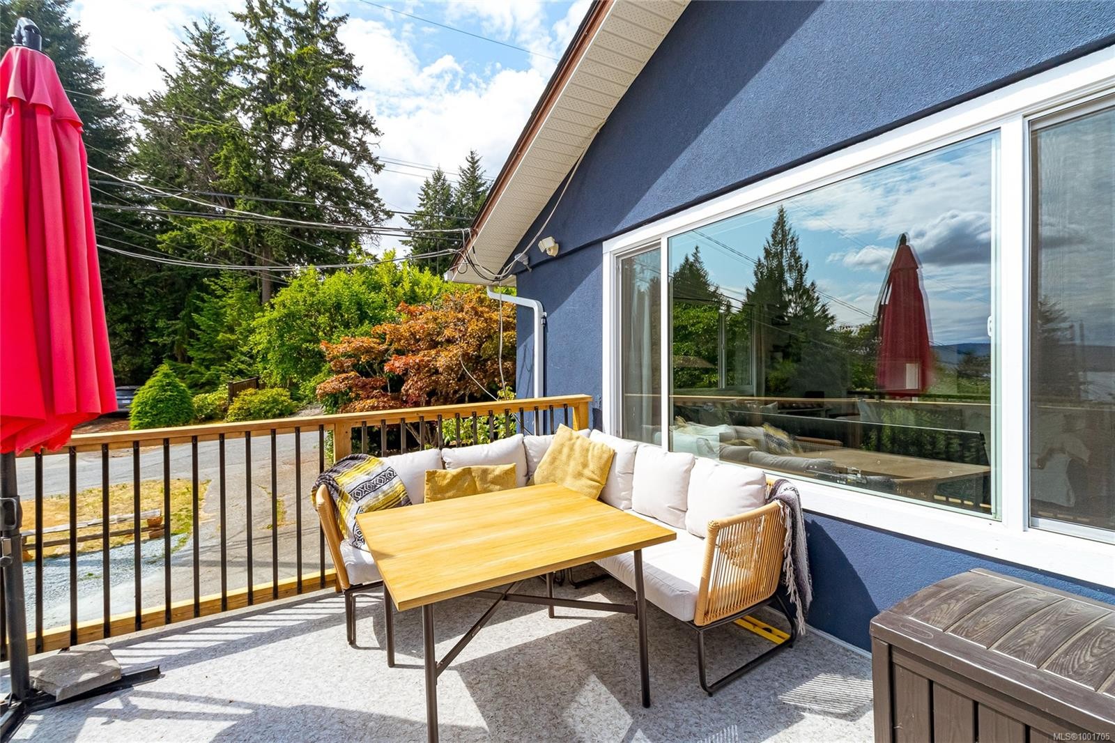 









525


Noowick

Rd,
Mill Bay,




BC
V0R 2P4

