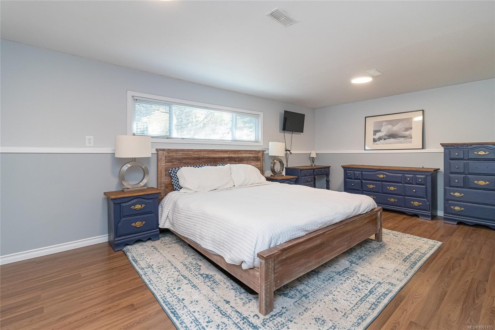 









525


Noowick

Rd,
Mill Bay,




BC
V0R 2P4

