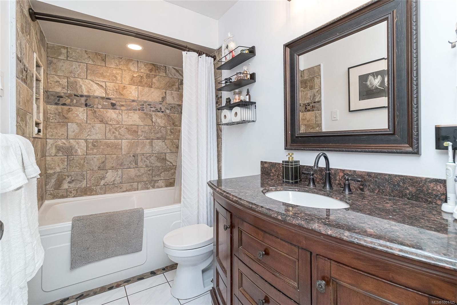 









525


Noowick

Rd,
Mill Bay,




BC
V0R 2P4

