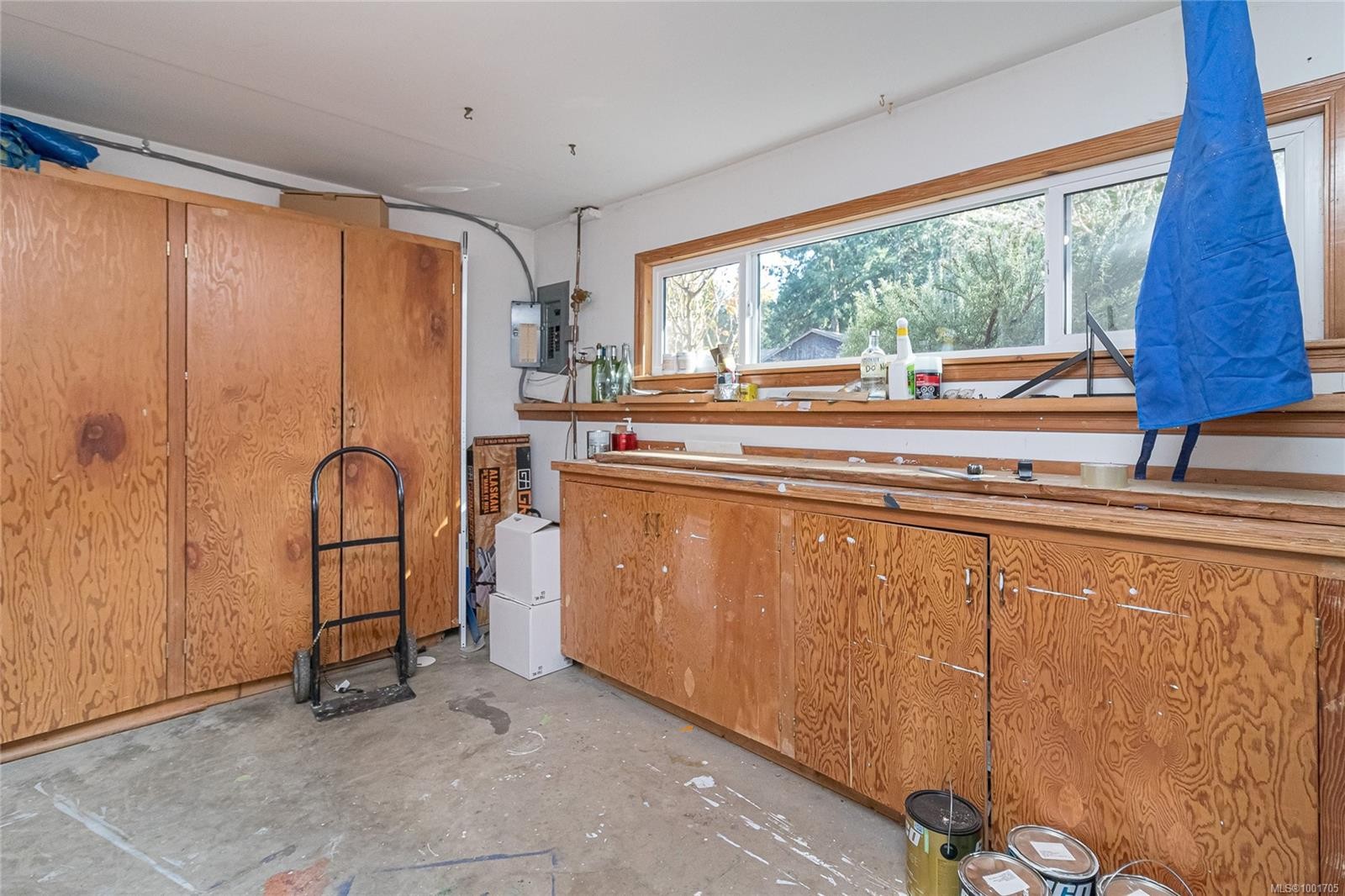 









525


Noowick

Rd,
Mill Bay,




BC
V0R 2P4

