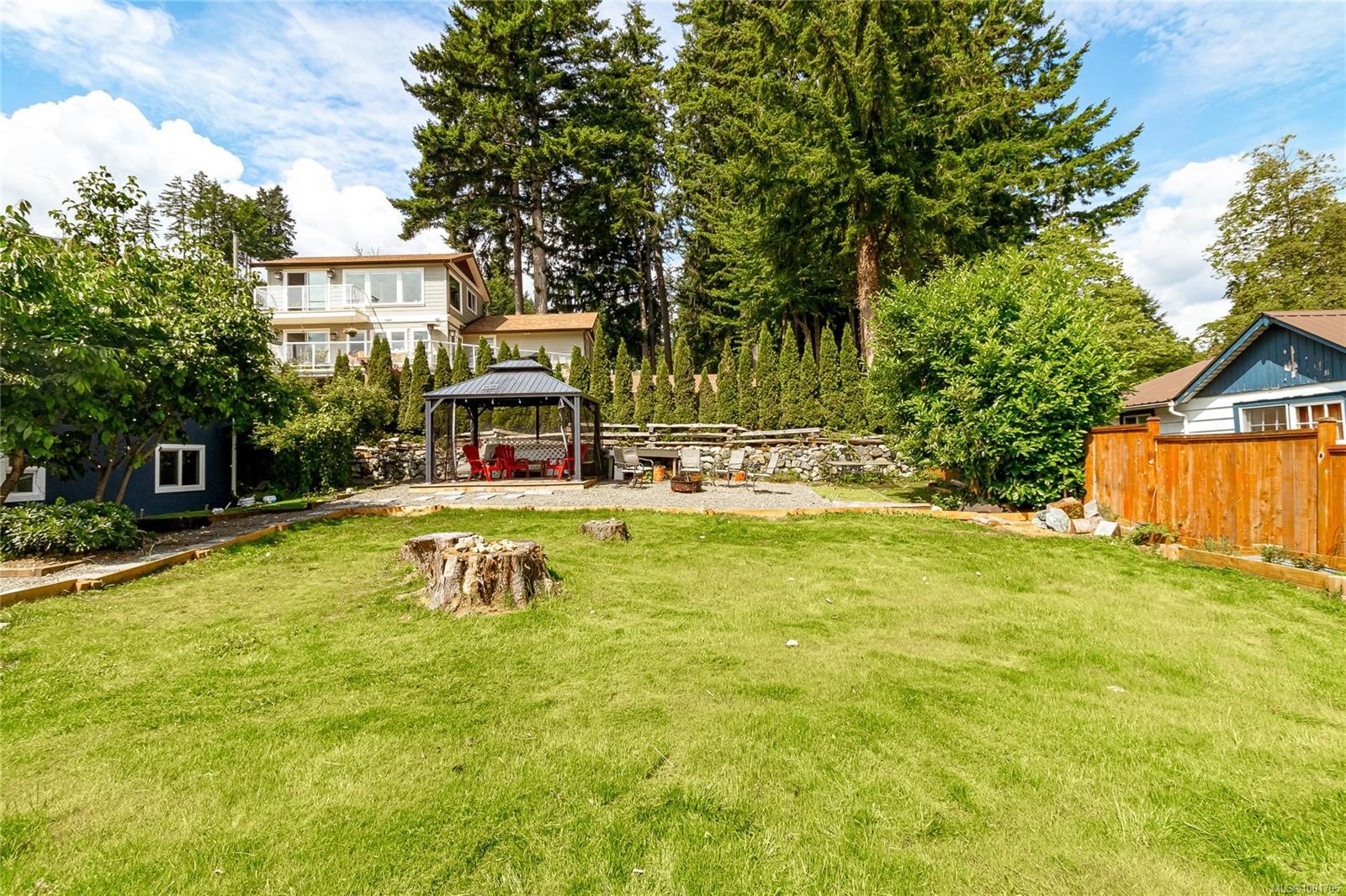 









525


Noowick

Rd,
Mill Bay,




BC
V0R 2P4

