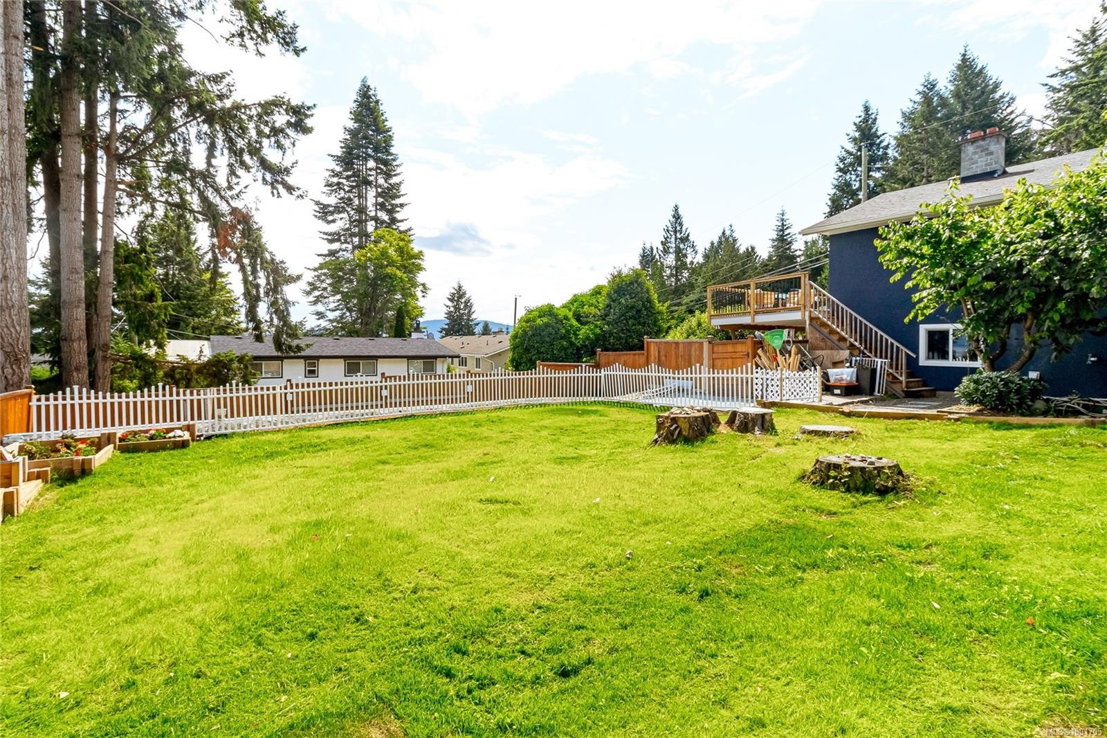 









525


Noowick

Rd,
Mill Bay,




BC
V0R 2P4

