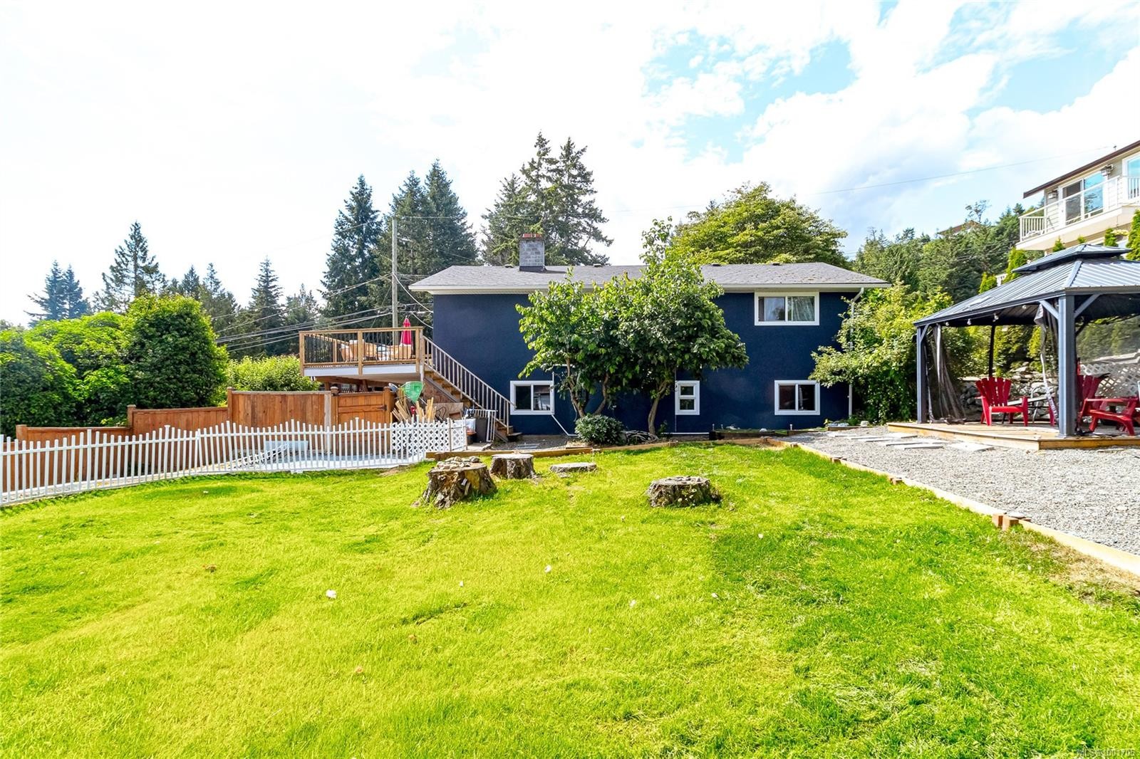 









525


Noowick

Rd,
Mill Bay,




BC
V0R 2P4

