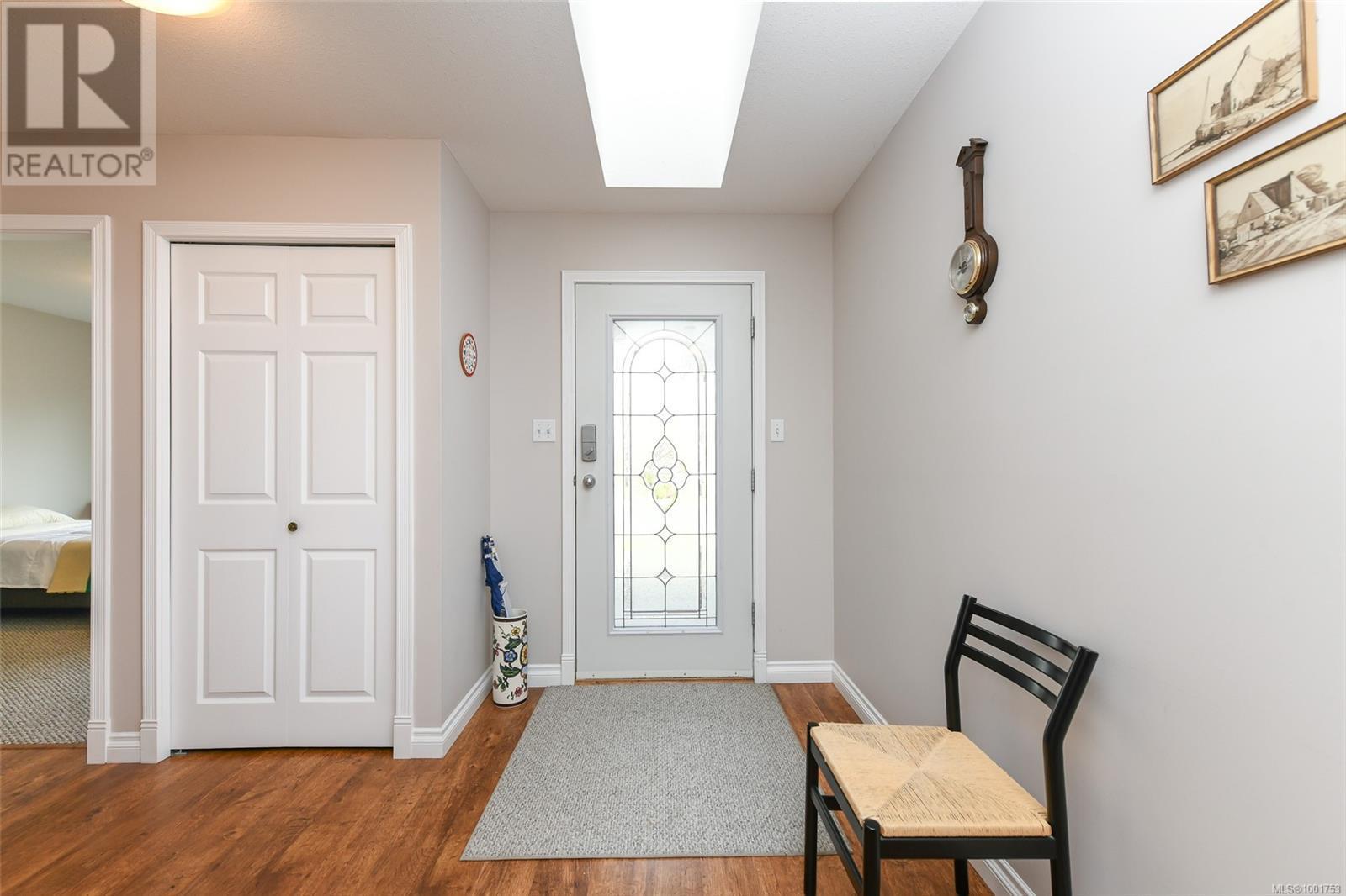 












3285 Eighth St

,
Cumberland,




British Columbia
V0R1S0

