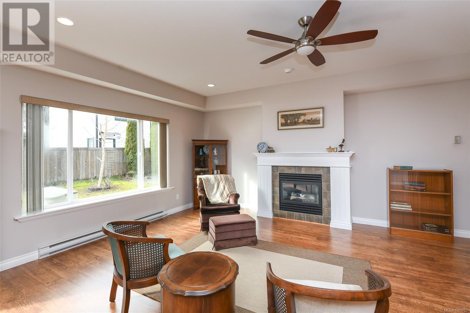 












3285 Eighth St

,
Cumberland,




British Columbia
V0R1S0

