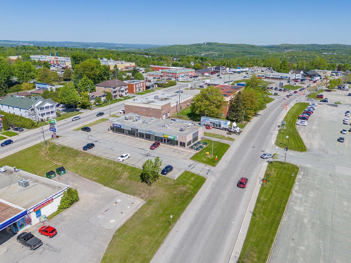 









891


13e Avenue N.

,
Sherbrooke (Fleurimont),




QC
J1E3E5

