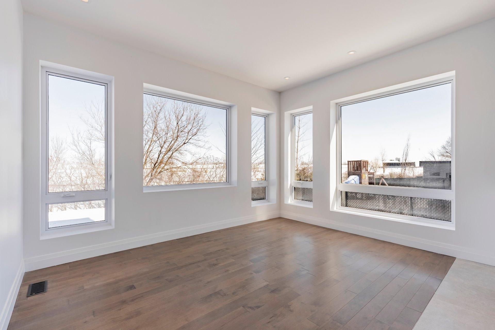 









395


Rue du Parcours

,
Varennes,




QC
J3X0E4

