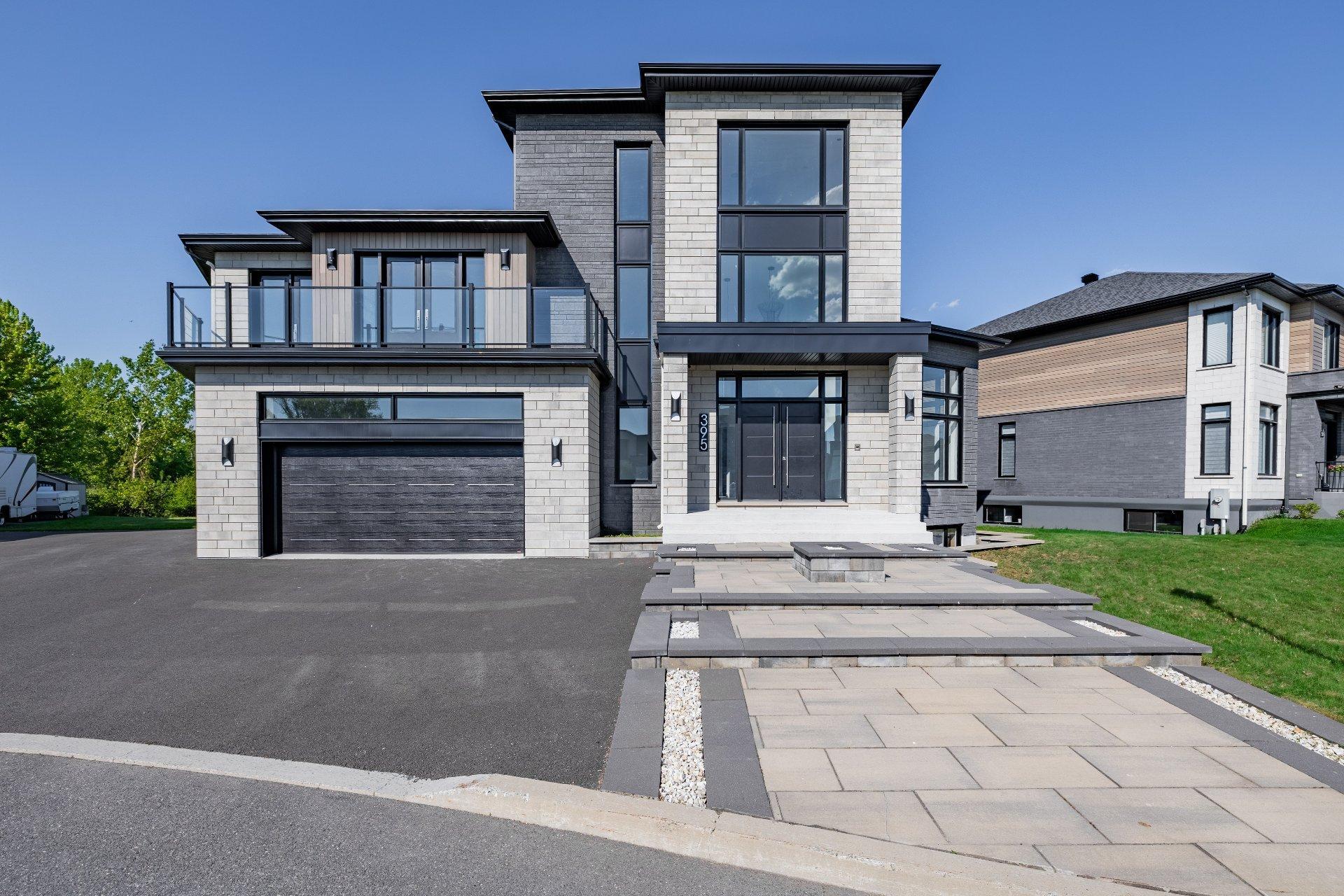 









395


Rue du Parcours

,
Varennes,




QC
J3X0E4

