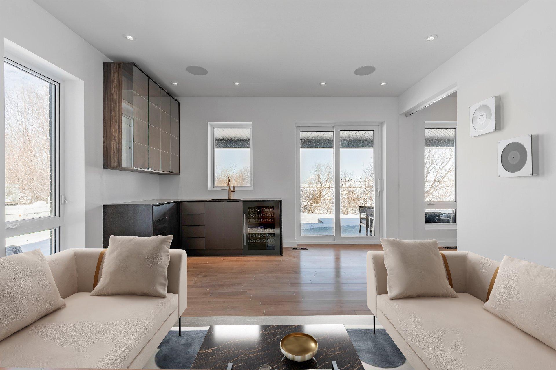 









395


Rue du Parcours

,
Varennes,




QC
J3X0E4

