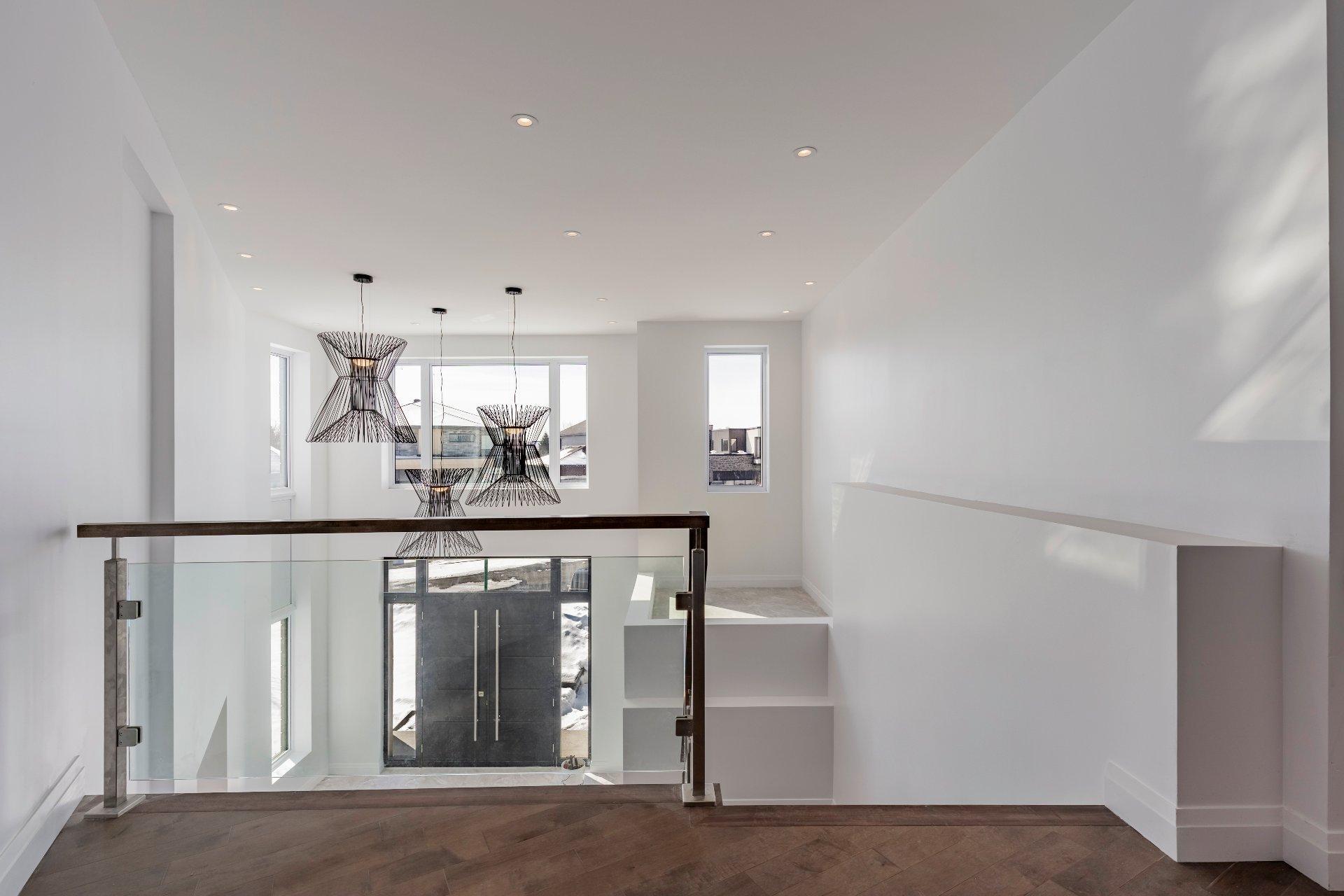 









395


Rue du Parcours

,
Varennes,




QC
J3X0E4

