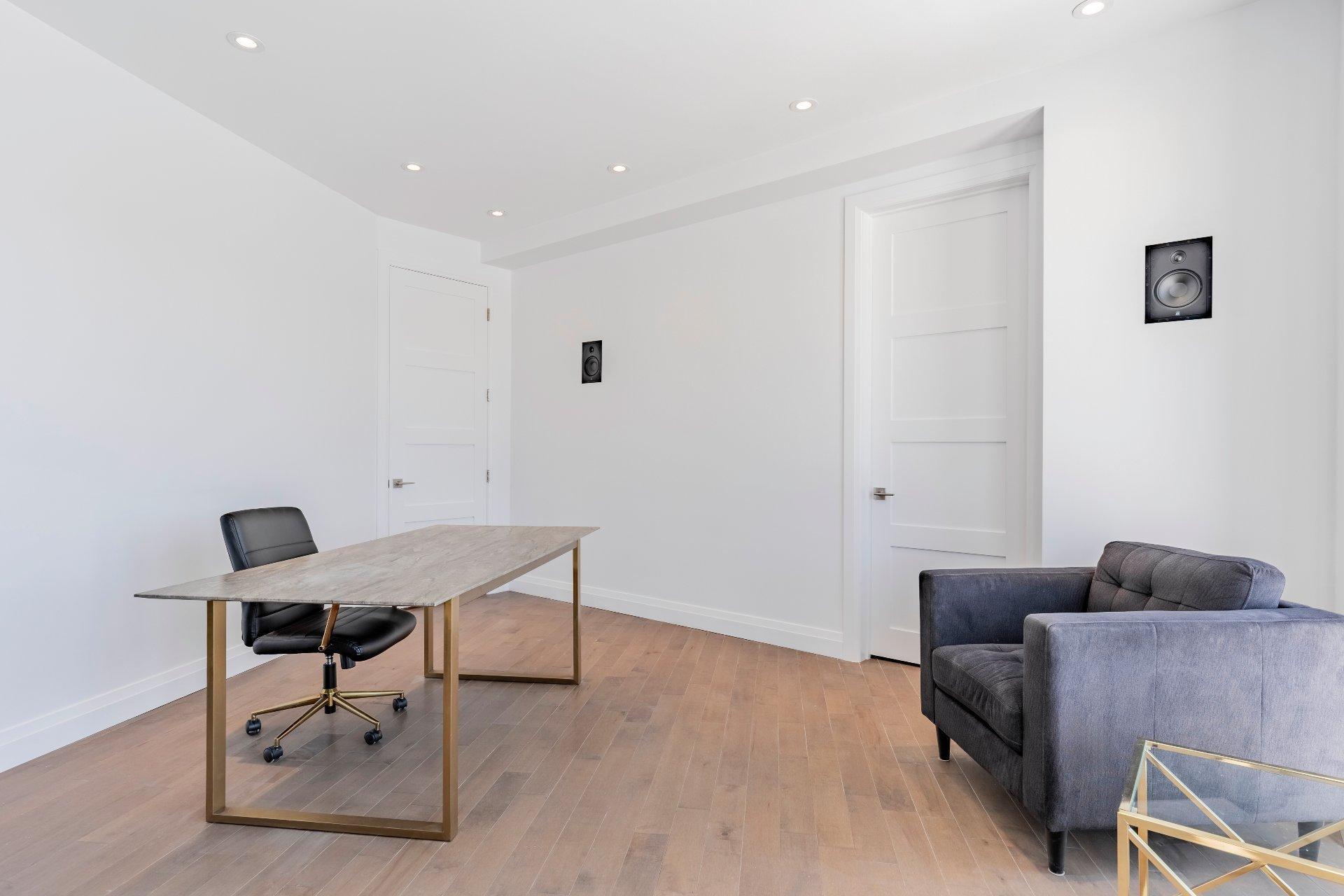 









395


Rue du Parcours

,
Varennes,




QC
J3X0E4

