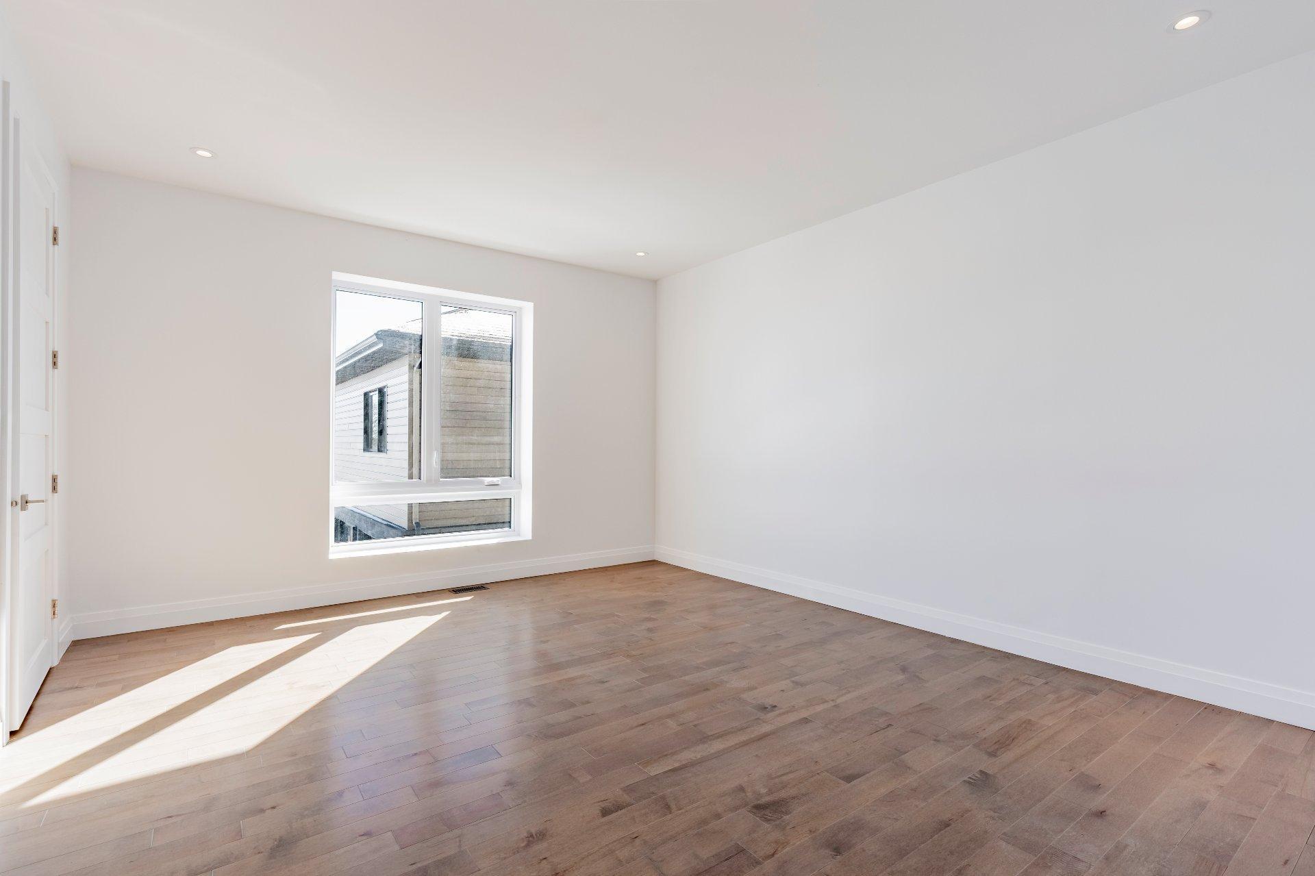 









395


Rue du Parcours

,
Varennes,




QC
J3X0E4

