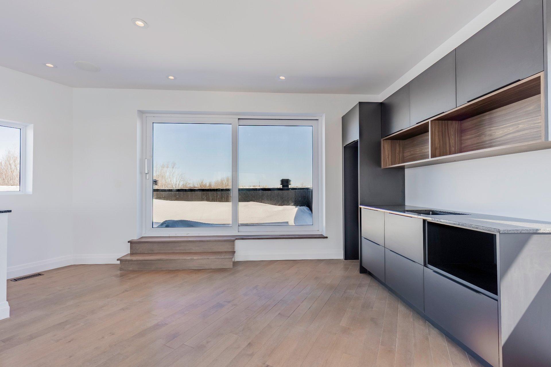 









395


Rue du Parcours

,
Varennes,




QC
J3X0E4


