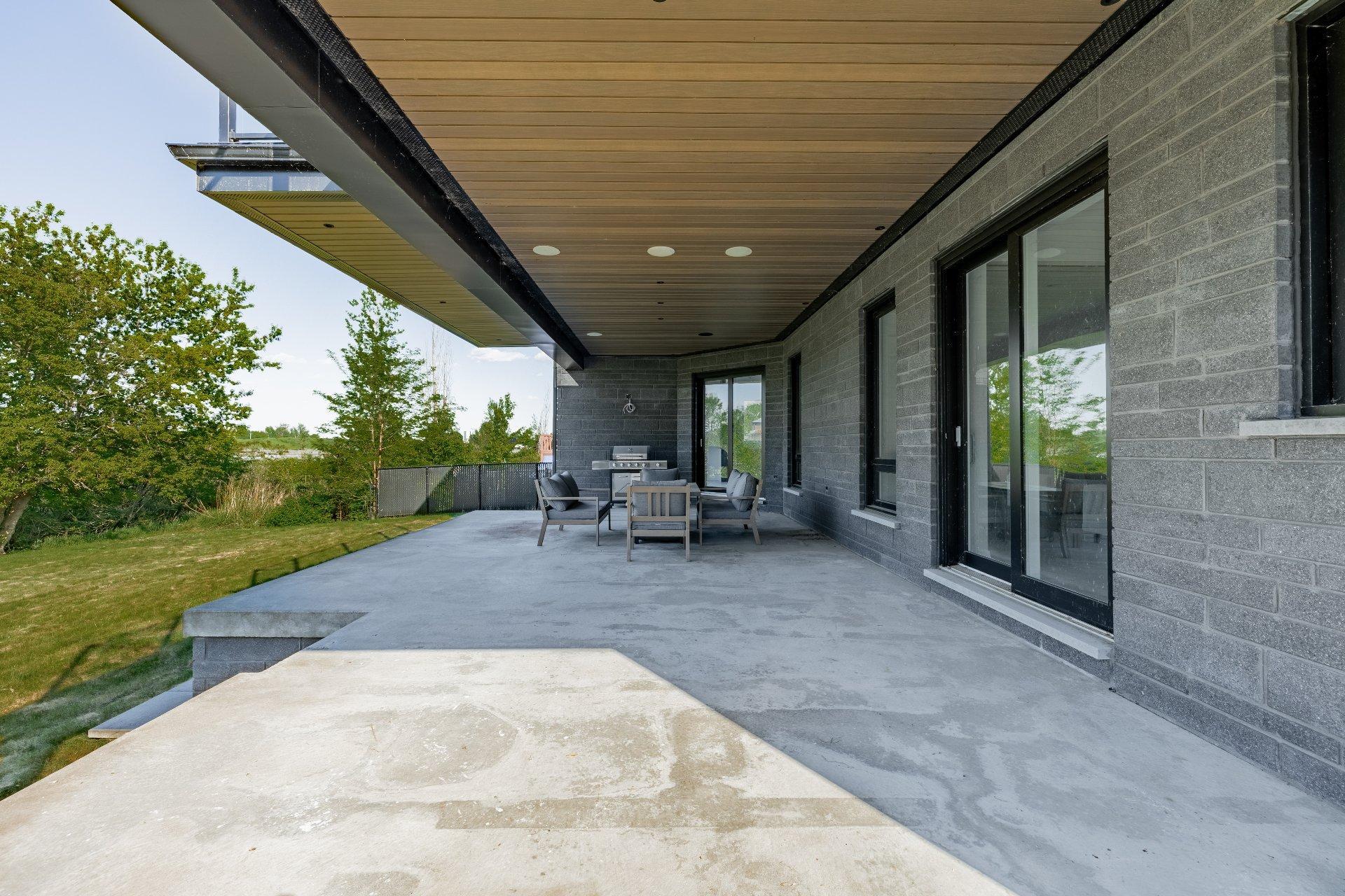 









395


Rue du Parcours

,
Varennes,




QC
J3X0E4

