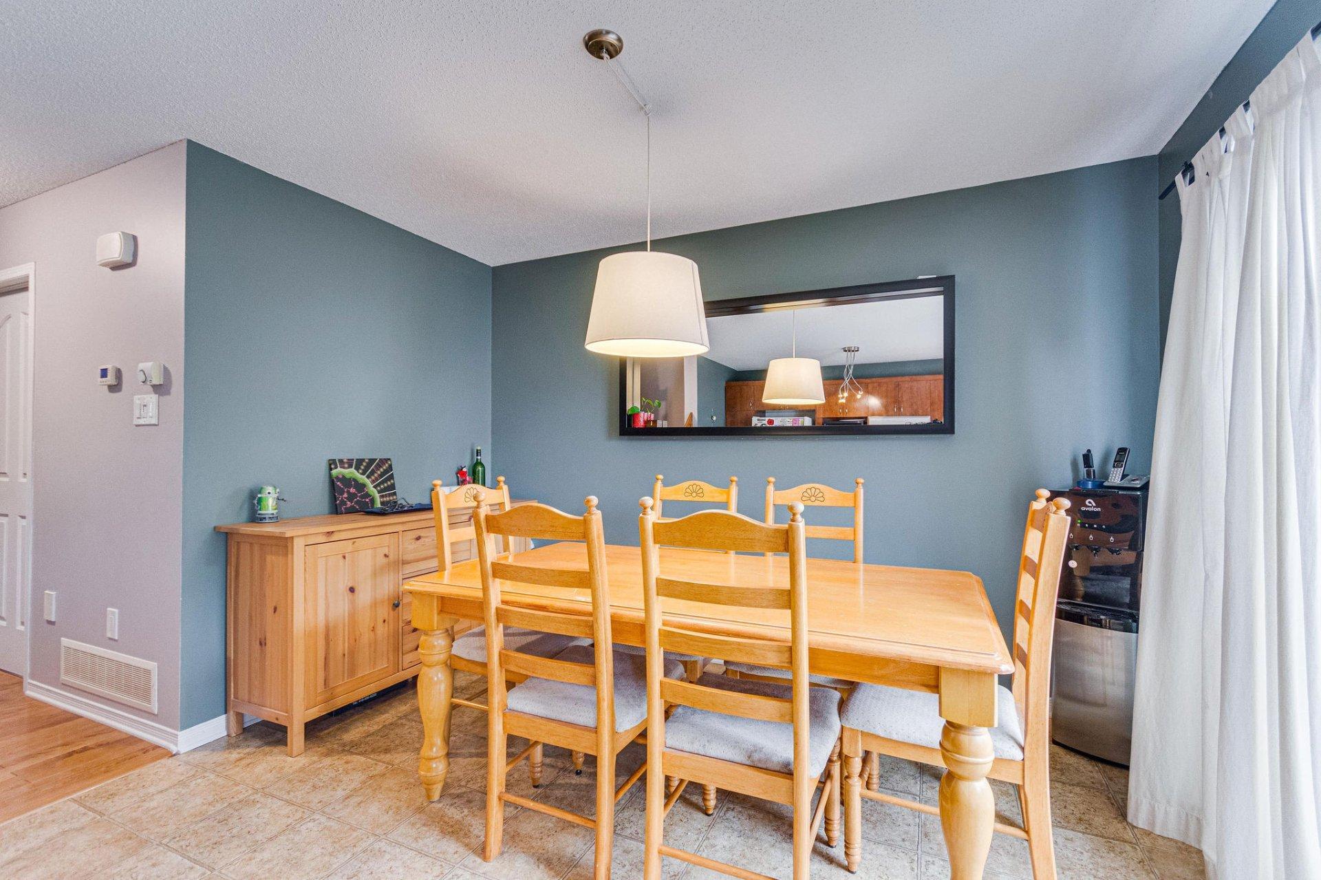 









50


Rue des Roseaux

,
Gatineau (Aylmer),




QC
J9J0N2

